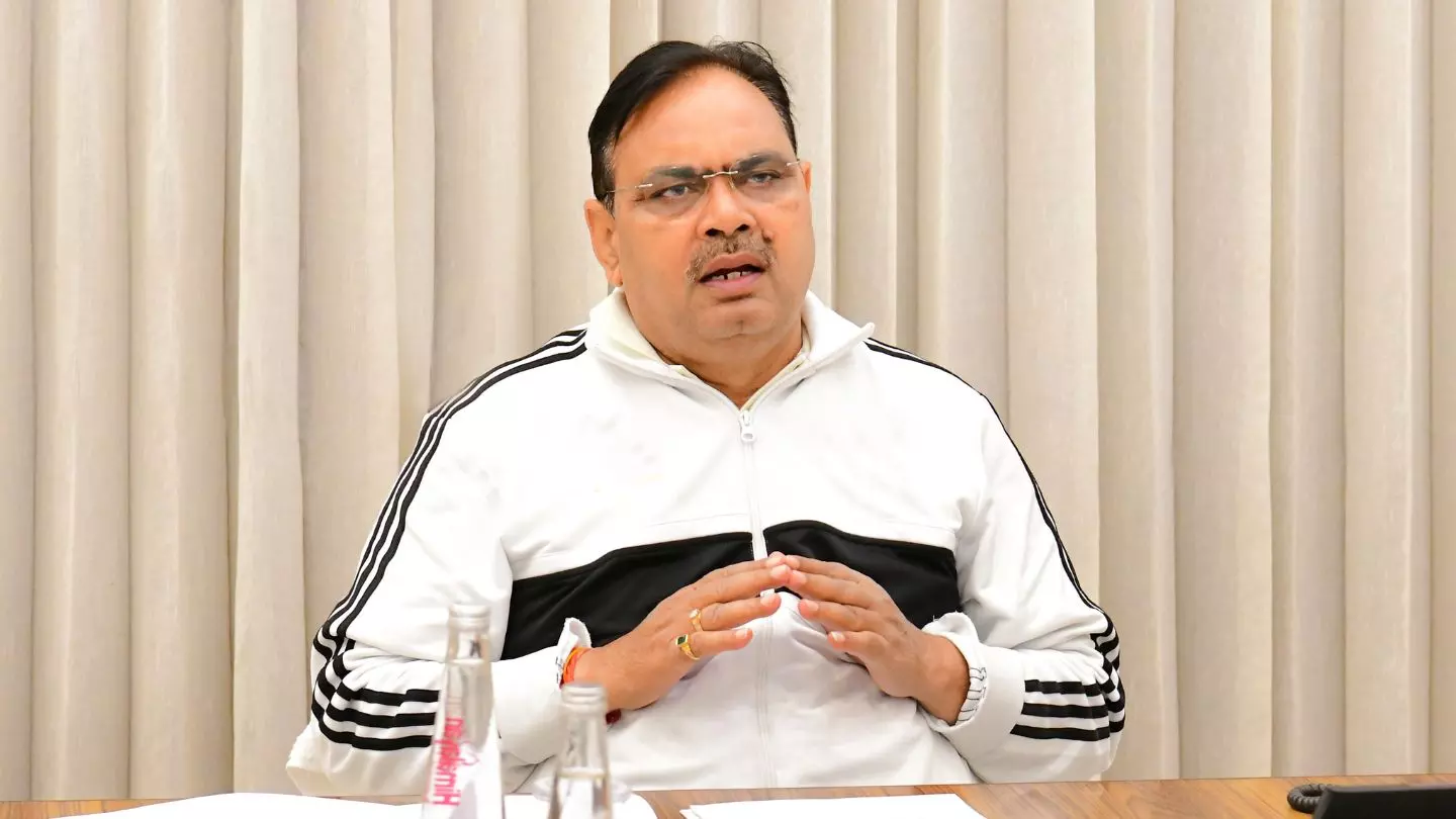 देरी से पहुंचे ऑफिस तो बढ़ेगी परेशानी! CM भजनलाल का सरकारी कर्मचारियों के लिए नया फरमान देरी से पहुंचे ऑफिस तो बढ़ेगी परेशानी! CM भजनलाल का सरकारी कर्मचारियों के लिए नया फरमान
