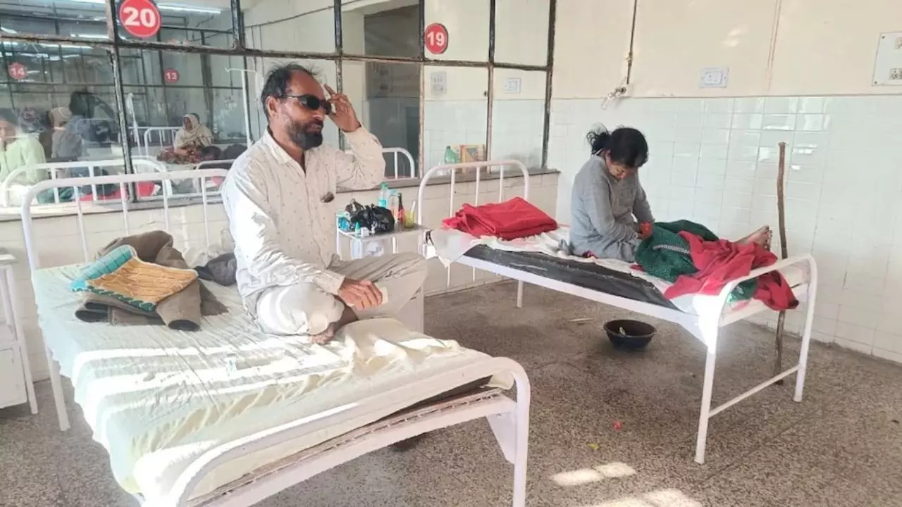 ऑपरेशन के बाद खुली आंखों की पट्टी तो, बगल के बेड में मिली लापता पत्नी; याददाश्त लौटाने की भावुक कहानी