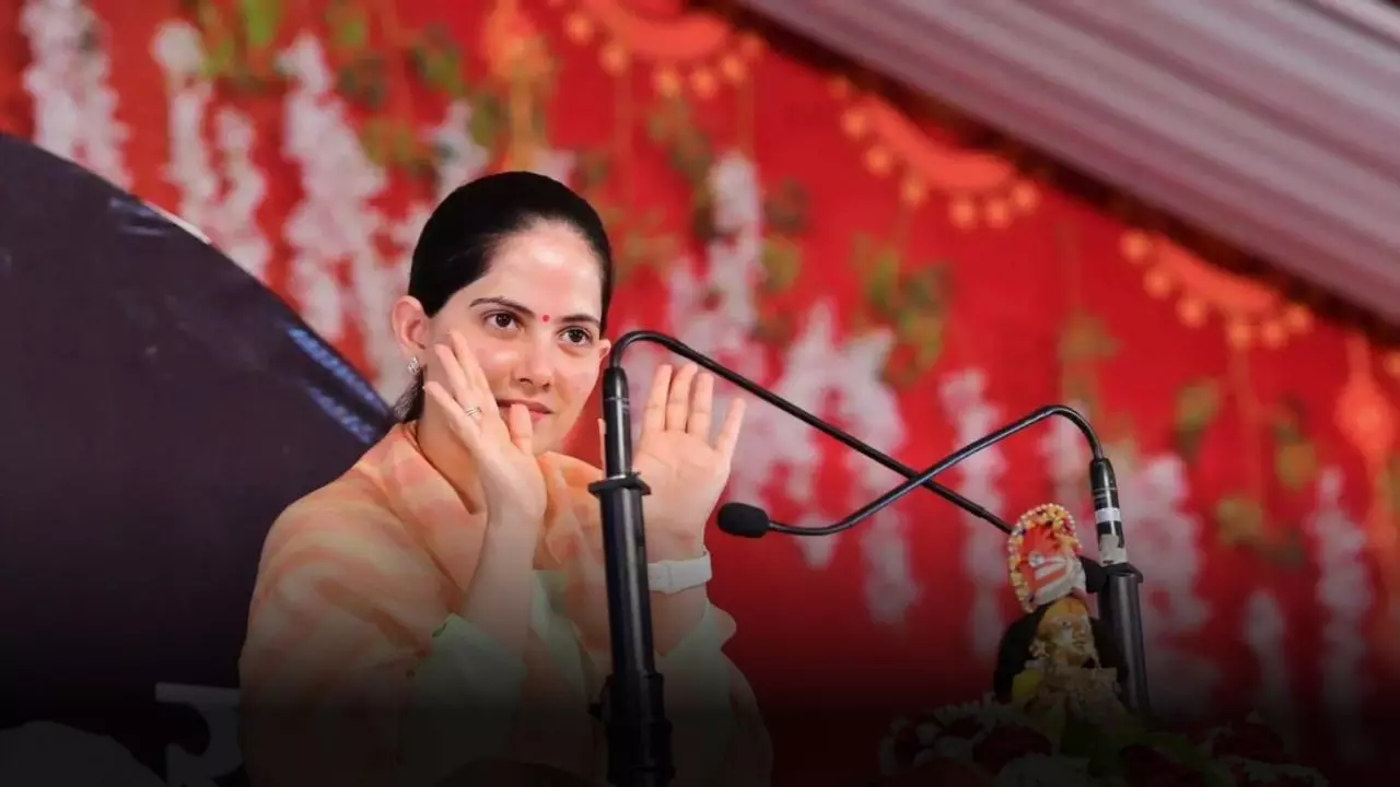 अरे डुबकी लगाने से नहीं धुलते पाप..., महाकुंभ स्नान पर ये क्या बोल गई जया किशोरी? अरे डुबकी लगाने से नहीं धुलते पाप..., महाकुंभ स्नान पर ये क्या बोल गई जया किशोरी?