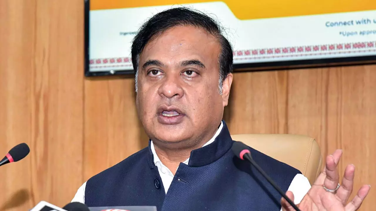 गोगोई की पत्नी को साजिश में... CM हिमंत ने एलिजाबेथ के ISI लिंक को बताया षड्यंत्र गोगोई की पत्नी को साजिश में... CM हिमंत ने एलिजाबेथ के ISI लिंक को बताया षड्यंत्र