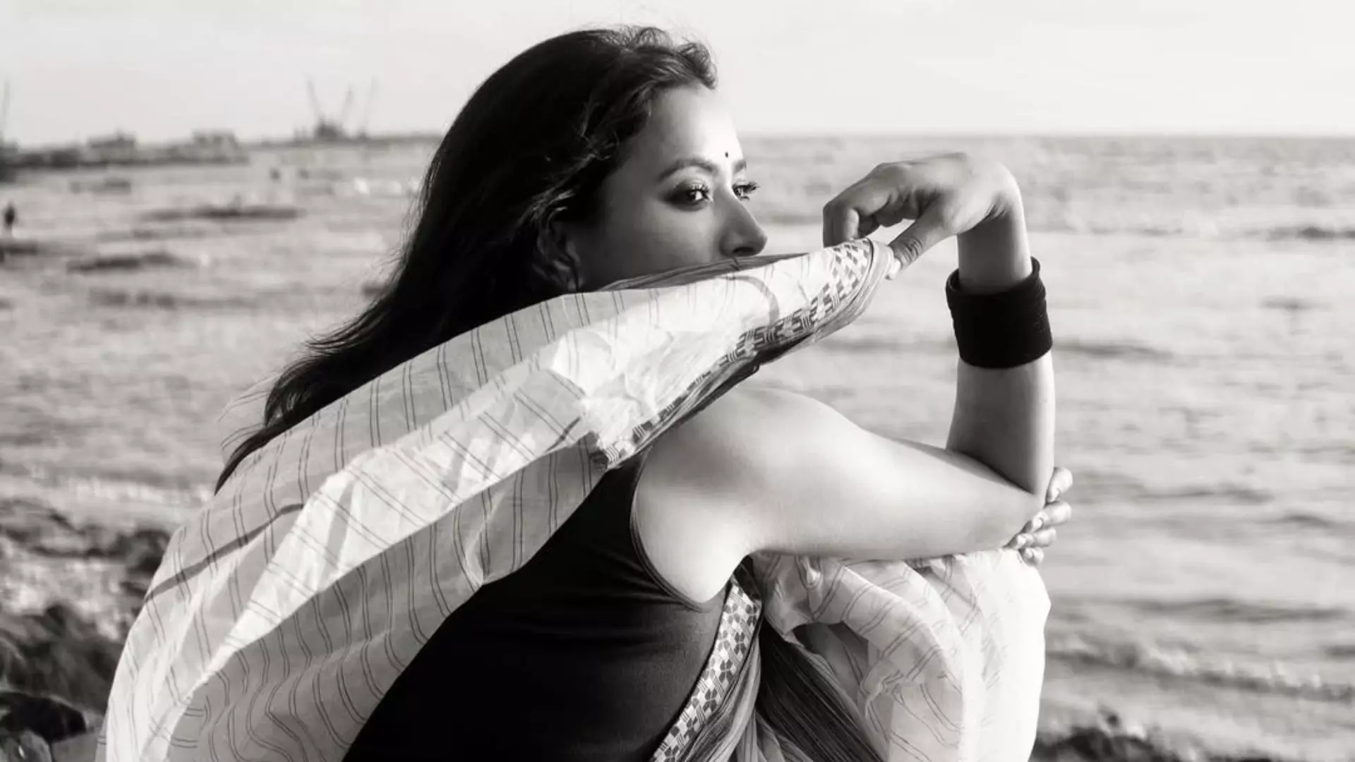 तेलुगू फिल्म के सेट पर क्रू से परेशान हुईं यह एक्ट्रेस, बार-बार कम हाईट को लेकर मिले ताने तेलुगू फिल्म के सेट पर क्रू से परेशान हुईं यह एक्ट्रेस, बार-बार कम हाईट को लेकर मिले ताने