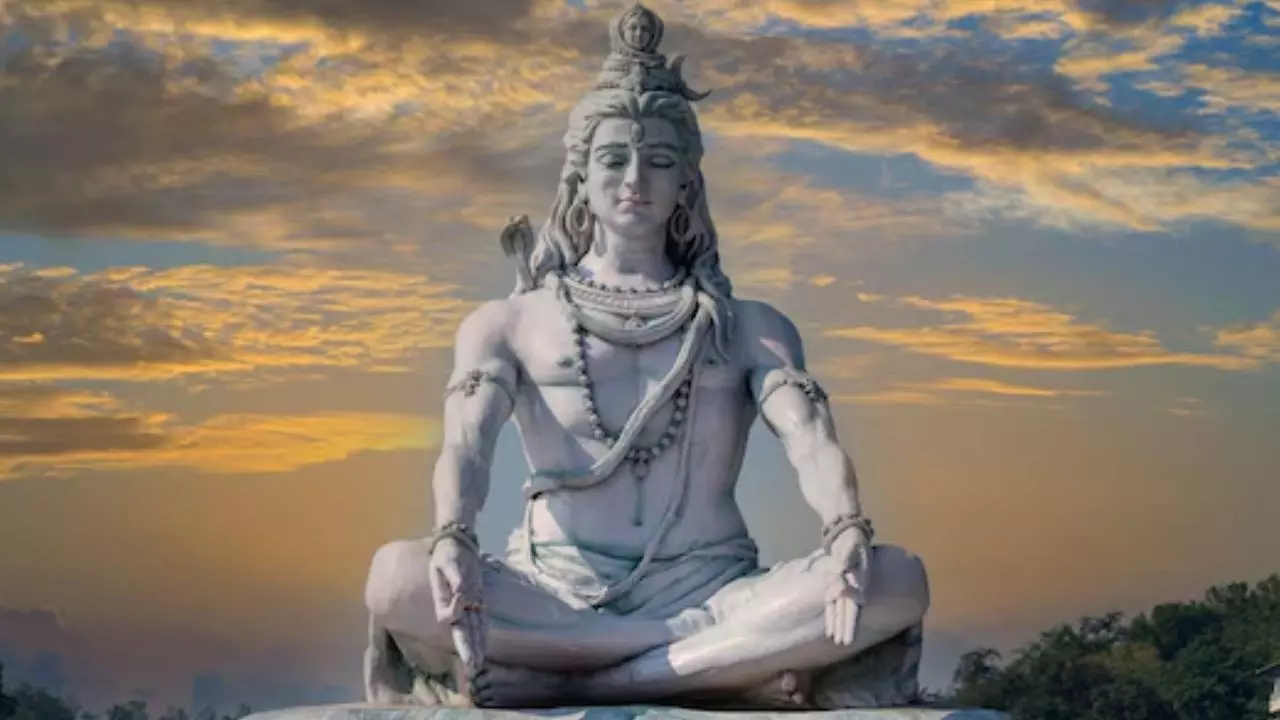 महाशिवरात्रि पर इन उपायों को करने से होंगी सभी समस्याएं दूर, कभी नहीं होगी पैसों की कमी महाशिवरात्रि पर इन उपायों को करने से होंगी सभी समस्याएं दूर, कभी नहीं होगी पैसों की कमी
