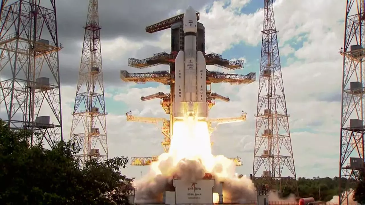 इसरो का Chandrayaan-4 मिशन होगा कितना खास? चंद्रमा से लाएगा मिट्टी के नमूने इसरो का Chandrayaan-4 मिशन होगा कितना खास? चंद्रमा से लाएगा मिट्टी के नमूने