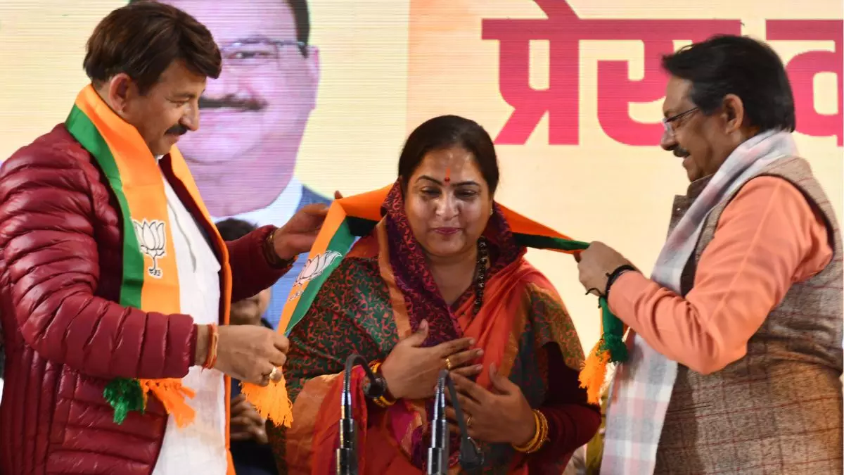 ABVP से शुरू की राजनीति, अब दिल्ली CM रेस में सबसे आगे; कौन हैं रेखा गुप्ता? ABVP से शुरू की राजनीति, अब दिल्ली CM रेस में सबसे आगे; कौन हैं रेखा गुप्ता?