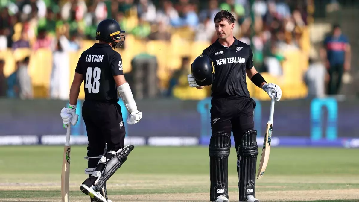PAK Vs NZ: कराची में जमकर चला यंग-लैथम का बल्ला, CT में पांचवीं बार किया यह कारनामा PAK Vs NZ: कराची में जमकर चला यंग-लैथम का बल्ला, CT में पांचवीं बार किया यह कारनामा