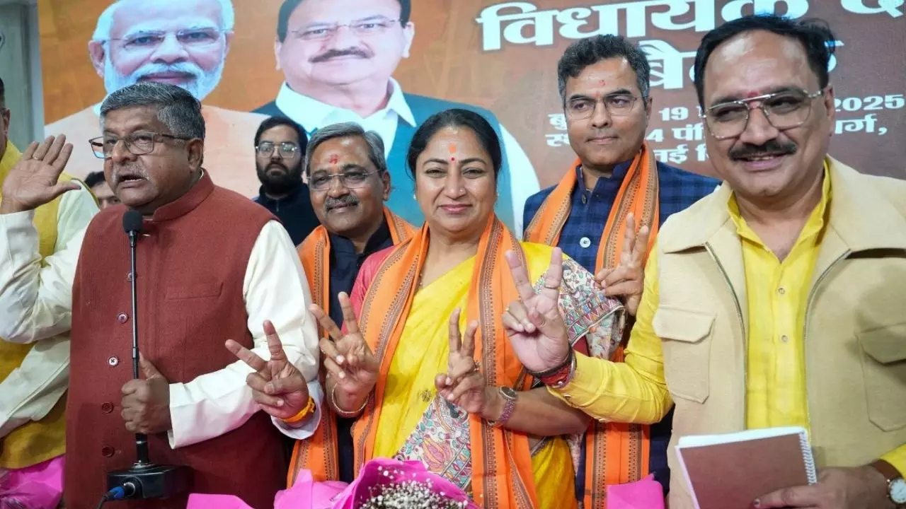 दिल्ली में सरकार तो बन गई... अब सीएम रेखा गुप्ता के सामने क्या-क्या होंगी चुनौतियां? दिल्ली में सरकार तो बन गई... अब सीएम रेखा गुप्ता के सामने क्या-क्या होंगी चुनौतियां?