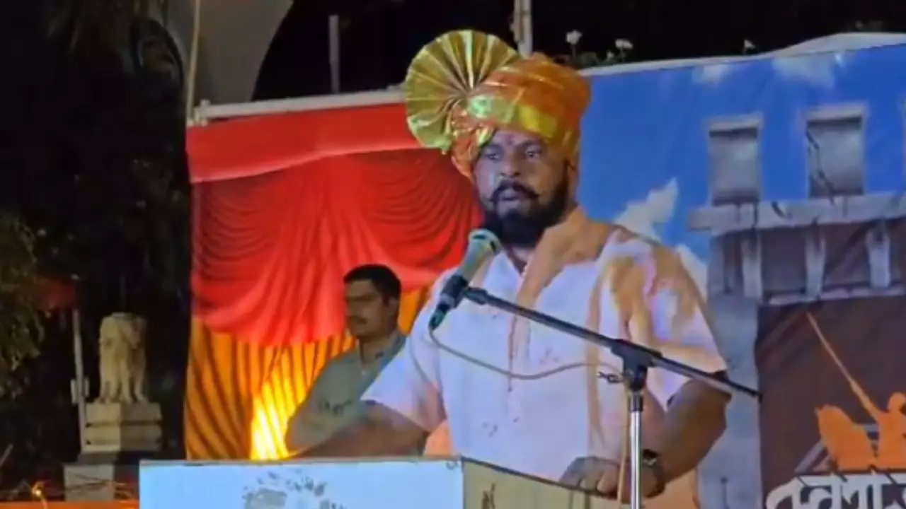 VIDEO: उस औरंगजेब की क्रब पर कुत्ते...अब वो समय आ गया है- बोले टी राजा सिंह VIDEO: उस औरंगजेब की क्रब पर कुत्ते...अब वो समय आ गया है- बोले टी राजा सिंह