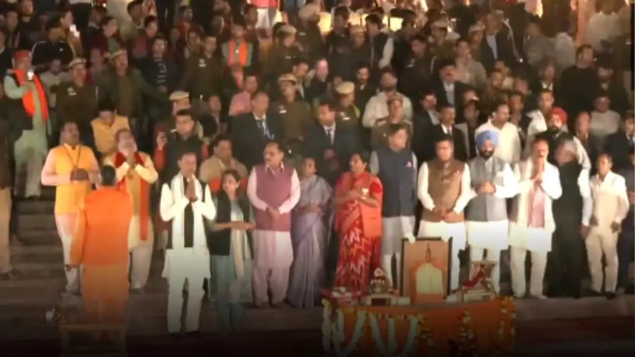 Aaj ki Taaza Khabar: दिल्‍ली की CM बनते ही रेखा गुप्‍ता ने की यमुना आरती, पढ़ें 20 फरवरी की दिनभर की बड़ी खबरें