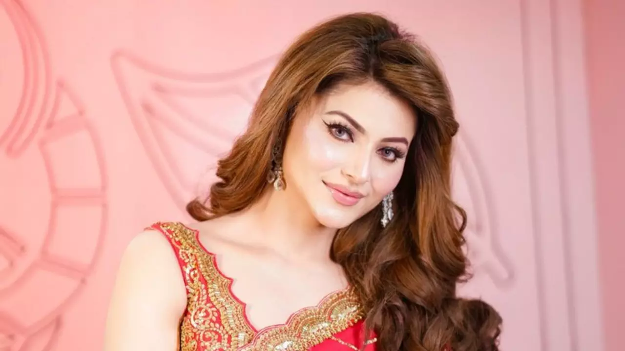 Daaku Maharaaj से हटाए गए Urvashi Rautela के सीन? एक्ट्रेस के सपोर्ट में आए फैंस
