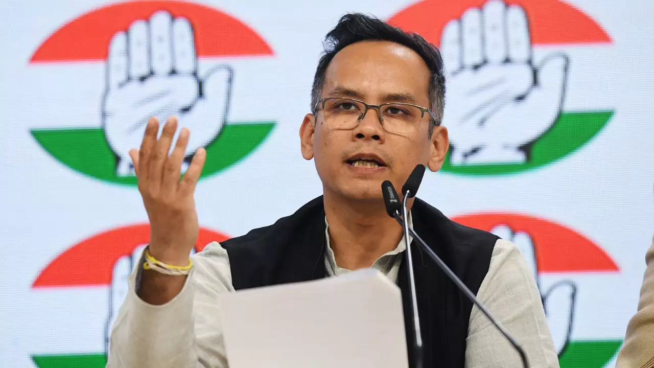 मुख्यमंत्री पुलिस के साथ नहीं, गुंडागर्दी करने वाले लोगों के..., गौरव गोगोई ने CM सरमा पर बोला हमला मुख्यमंत्री पुलिस के साथ नहीं, गुंडागर्दी करने वाले लोगों के..., गौरव गोगोई ने CM सरमा पर बोला हमला