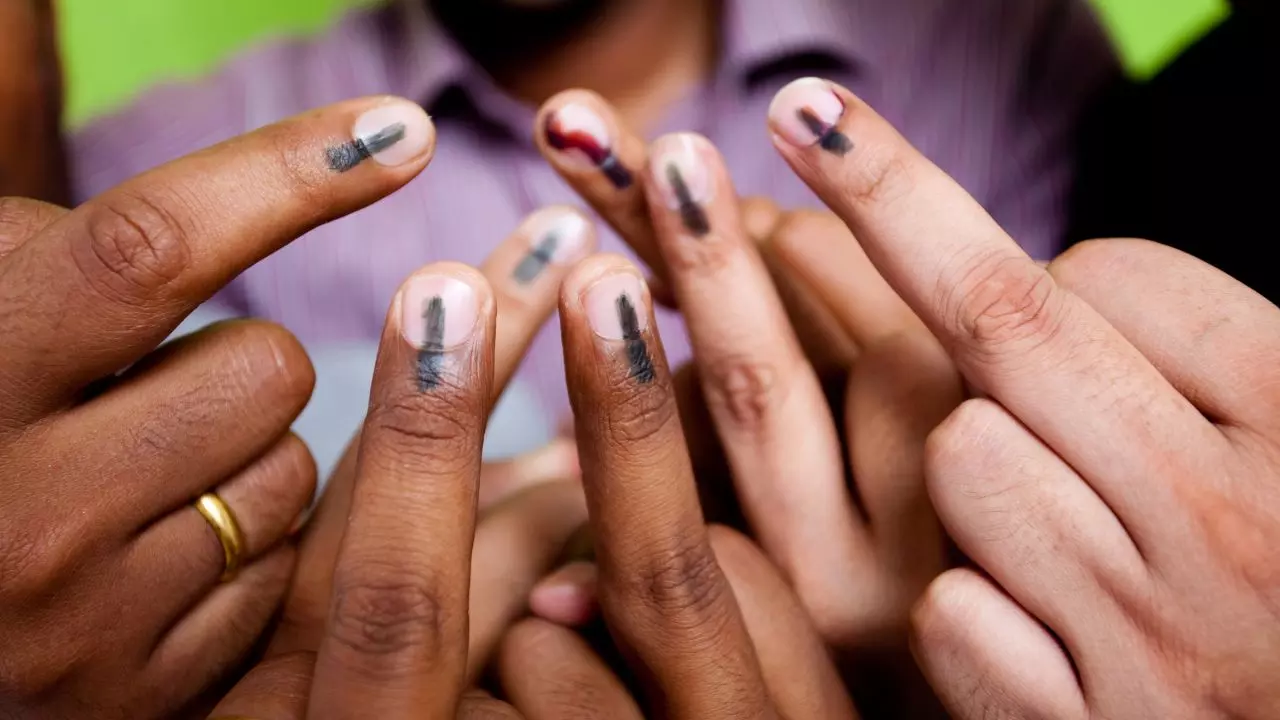 समय से पहले होगा बिहार विधानसभा चुनाव, नीतीश-लालू की क्या है तैयारी? समय से पहले होगा बिहार विधानसभा चुनाव, नीतीश-लालू की क्या है तैयारी?