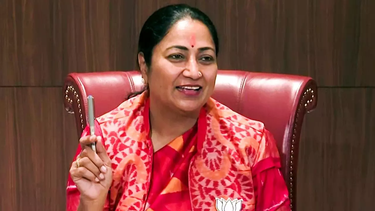 विभाग के खर्चों पर चली रेखा गुप्ता सरकार की कैंची, एक करोड़ से ज्यादा खर्च पर लेनी होगी मंजूरी विभाग के खर्चों पर चली रेखा गुप्ता सरकार की कैंची, एक करोड़ से ज्यादा खर्च पर लेनी होगी मंजूरी