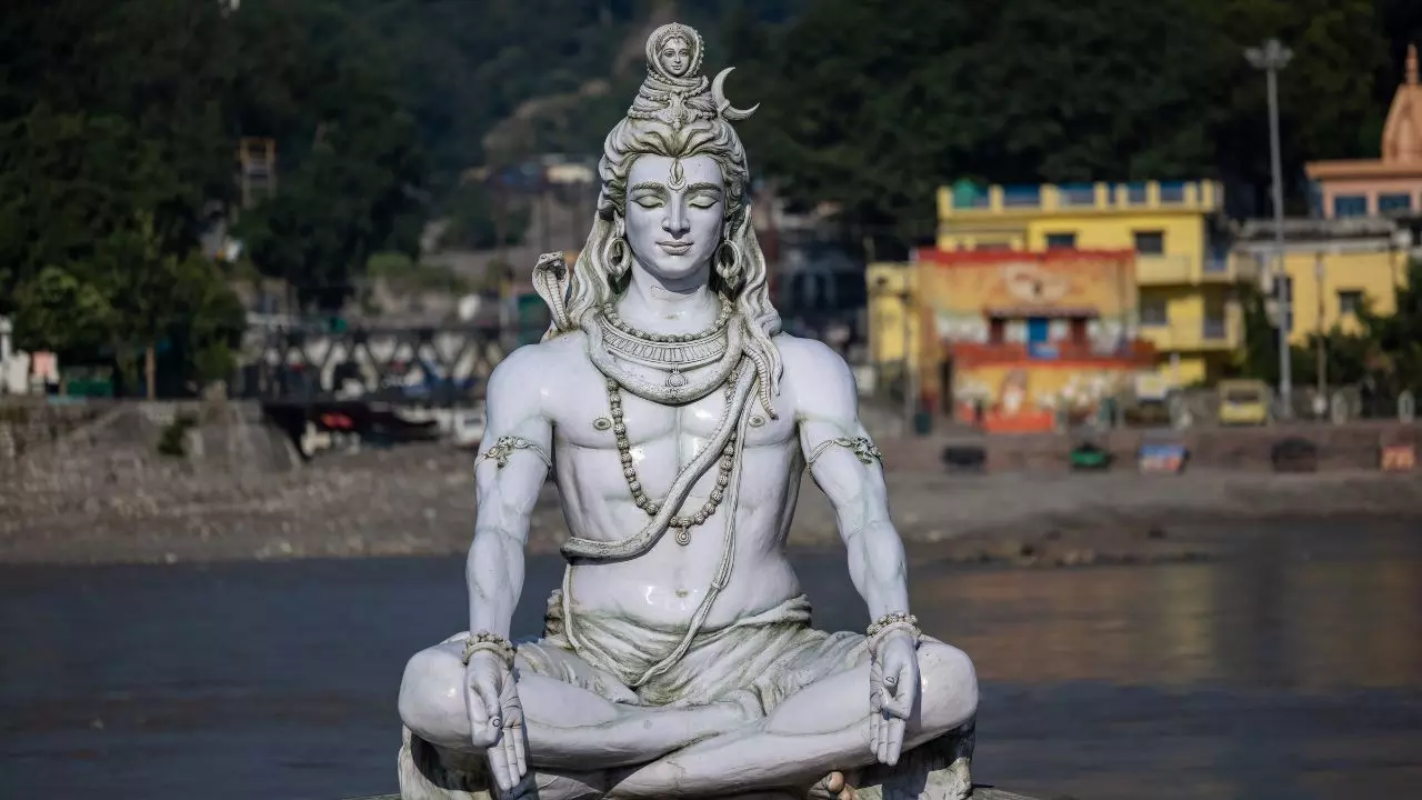 शिव के हैं भक्त, तो क्या आप जानते हैं महाशिवरात्रि और शिवरात्रि में अंतर?