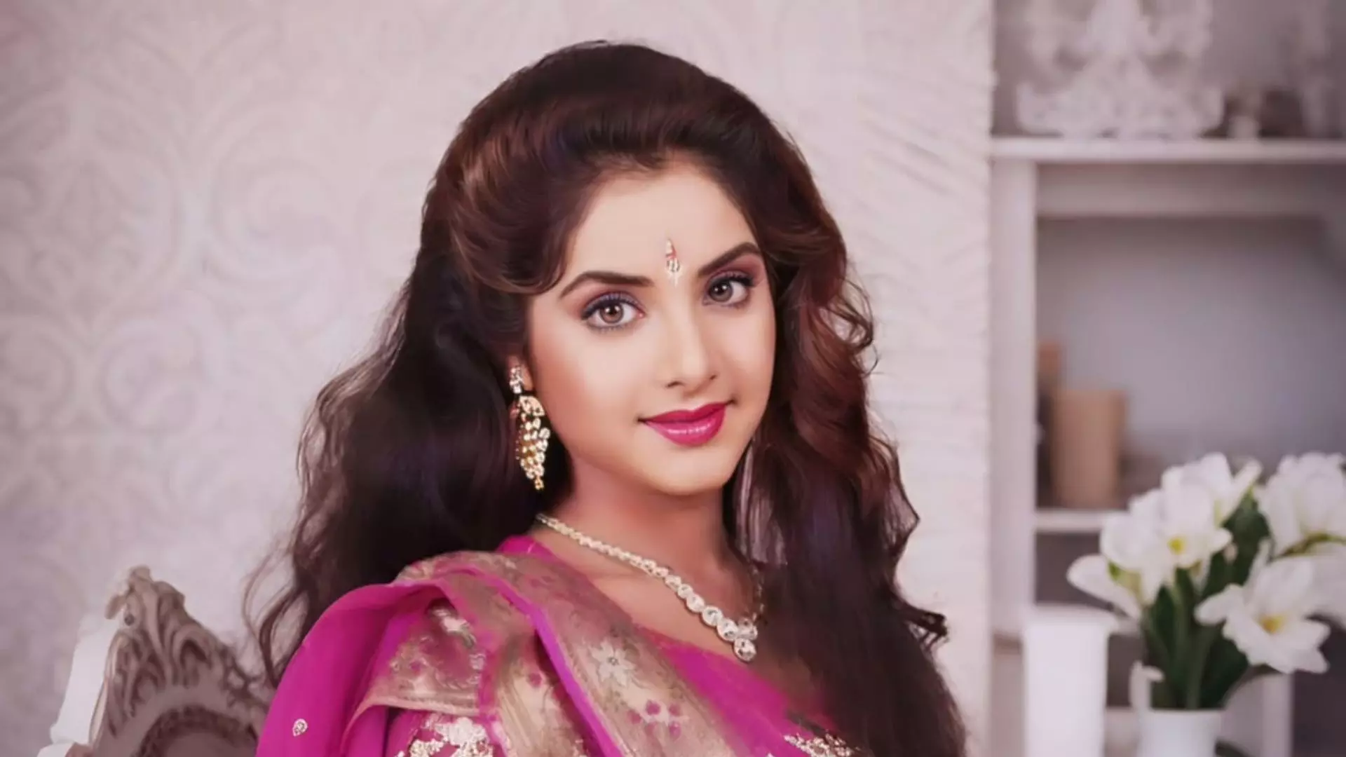Divya Bharti से बनी सना, मौत से पहले आधी-अधूरी रही ये 14 फिल्में, 18 की उम्र में बन गई थी सबसे बड़ी स्टार Divya Bharti से बनी सना, मौत से पहले आधी-अधूरी रही ये 14 फिल्में, 18 की उम्र में बन गई थी सबसे बड़ी स्टार