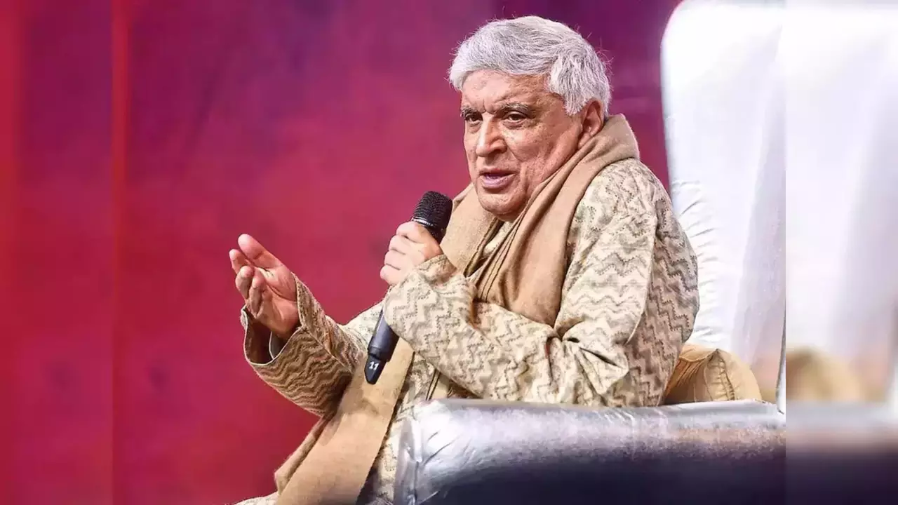 नीच इंसान, नीच ही मरोगे.. Virat Kohli को बाबर का बाप कहे जाने पर भड़के Javed Akhtar