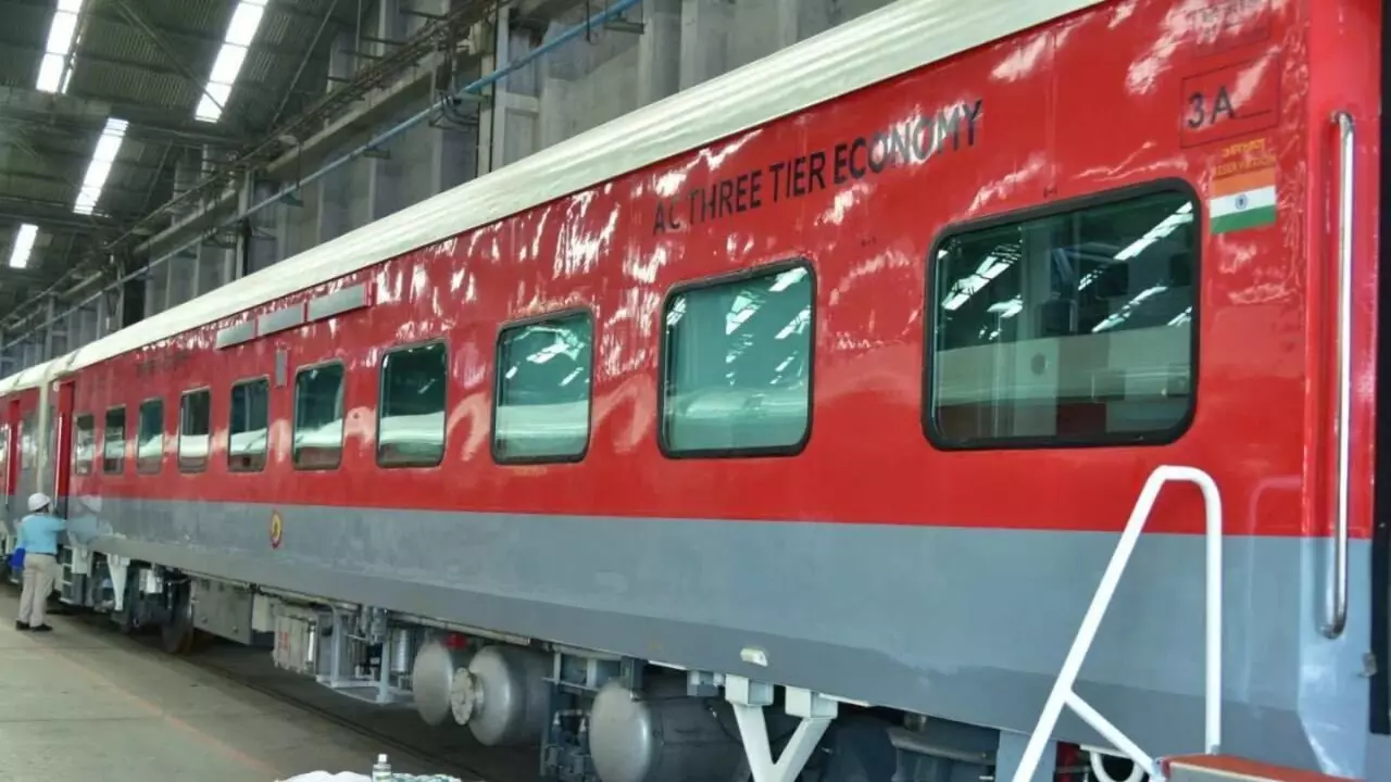 ये आराम का मामला है! 3rd AC कोच रेलवे के लिए बने गेम चेंजर, इनसे ही हो रही एक तिहाई कमाई