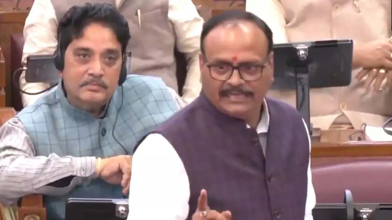 नेता जी की वो वाली बात भी मानेंगे आप? यूपी विधानसभा में ब्रजेश पाठक के ये बोलते ही हो गया बवाल