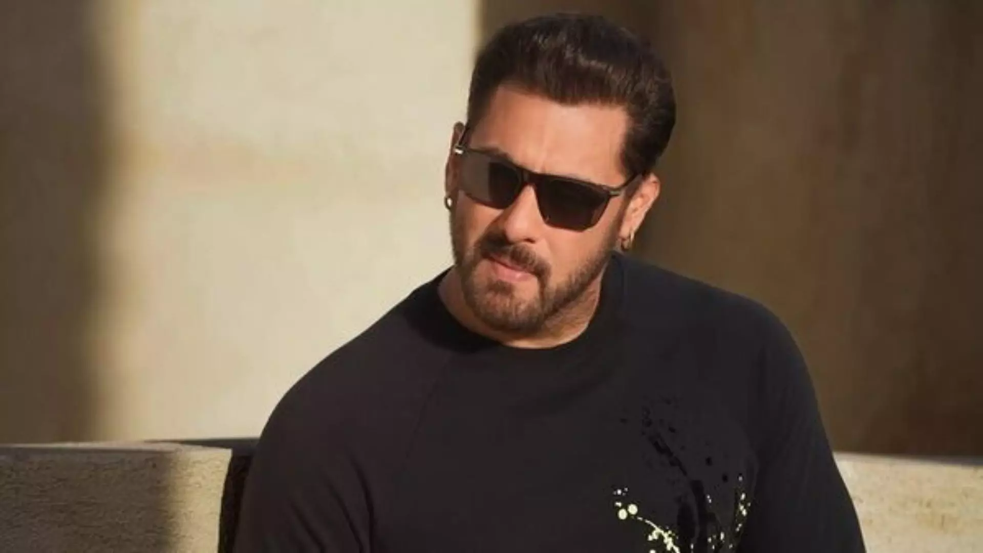 Sikandar Teaser To Drop Today : जबरदस्त नए लुक में नजर आएंगे Salman Khan, फैंस ने कहा- भाईजान का होगा कमबैक Sikandar Teaser To Drop Today : जबरदस्त नए लुक में नजर आएंगे Salman Khan, फैंस ने कहा- भाईजान का होगा कमबैक