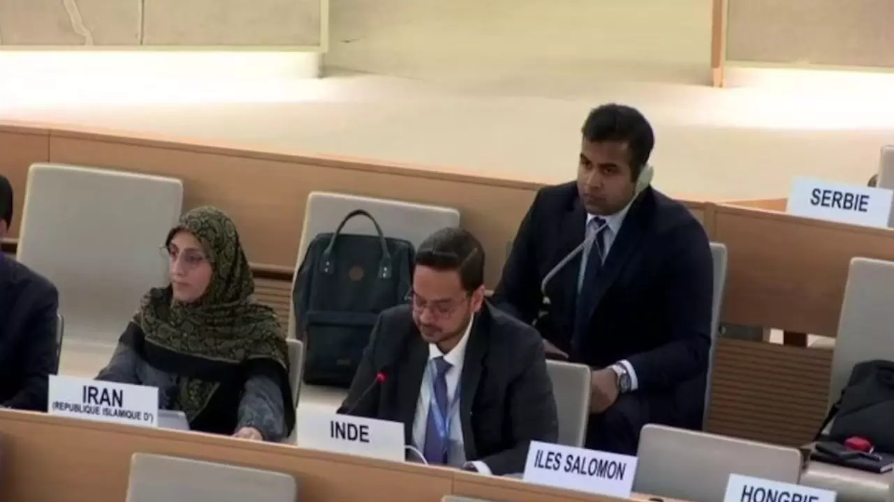 OIC का चोला ओढ़कर करते हैं प्रोपेगेंडा, पाक खुद पर दे ध्यान... UN में भारत ने खूब लगाई लताड़ OIC का चोला ओढ़कर करते हैं प्रोपेगेंडा, पाक खुद पर दे ध्यान... UN में भारत ने खूब लगाई लताड़
