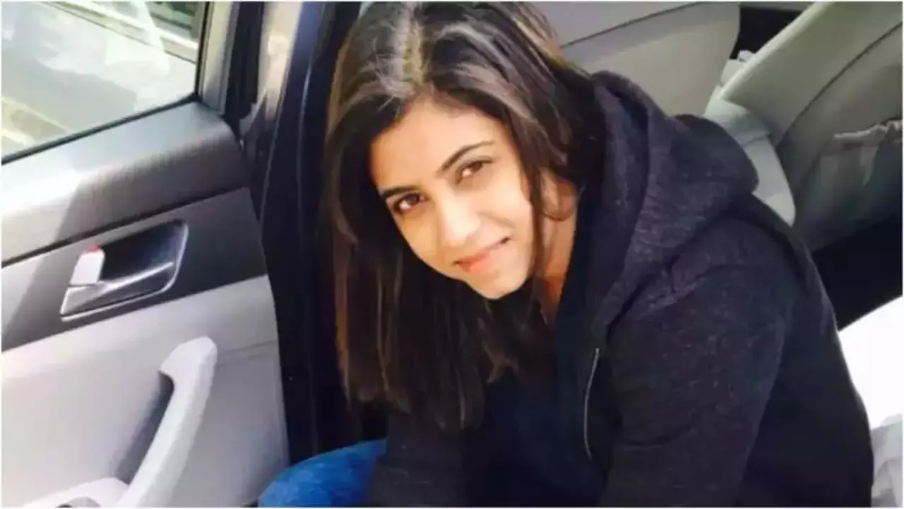 US में मौत से जूझ रही भारत की बिटिया, बेटी नीलम के पास जाने के लिए क्या माता- पिता को मिलेगा मेडिकल इमरजेंसी वीजा?