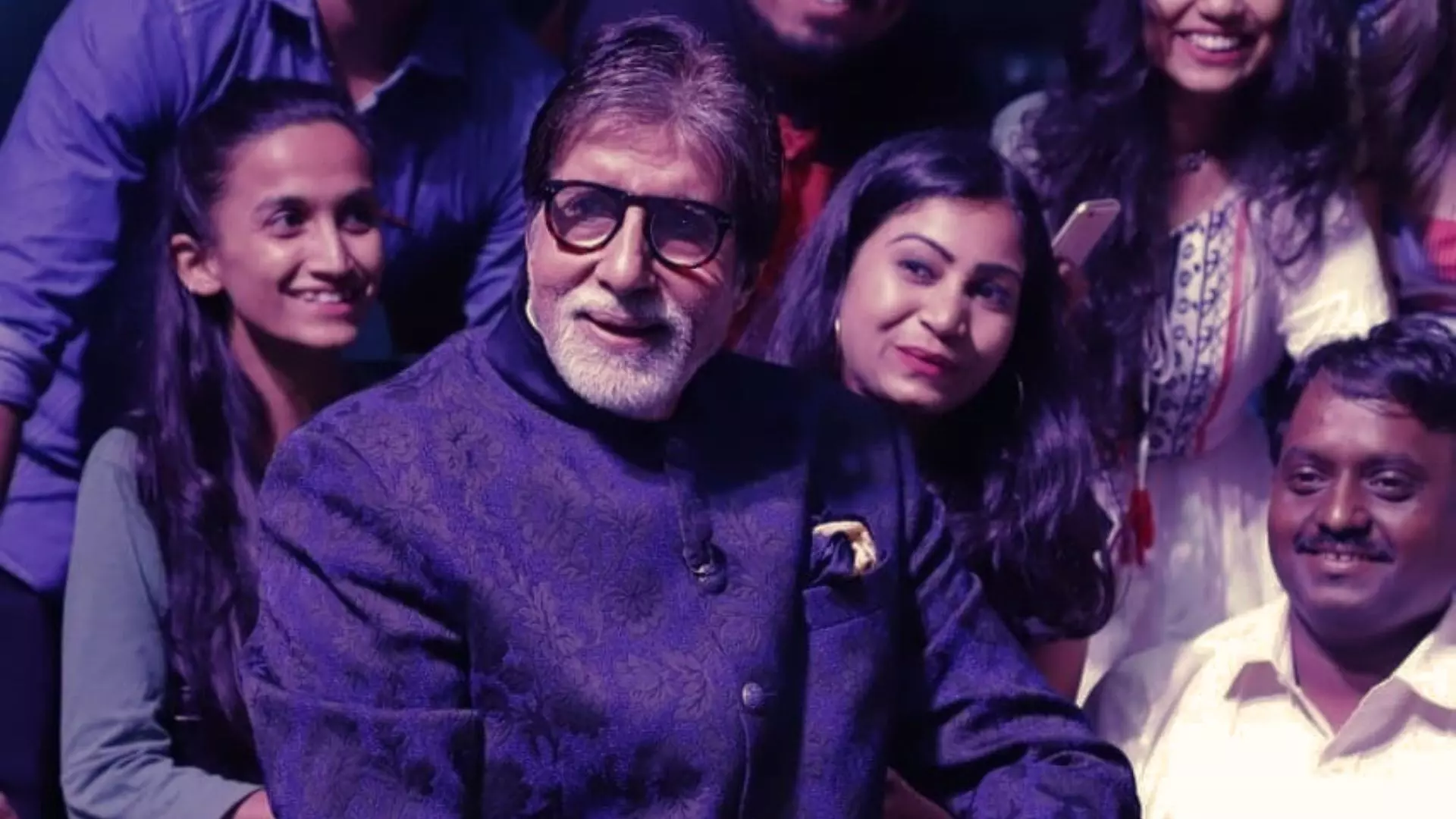 Amitabh Bachchan ने जाने का समय आ गया क्रिप्टिक पोस्ट पर तोड़ी चुप्पी, शो में बैठे दर्शकों की थम गई सांसे Amitabh Bachchan ने जाने का समय आ गया क्रिप्टिक पोस्ट पर तोड़ी चुप्पी, शो में बैठे दर्शकों की थम गई सांसे