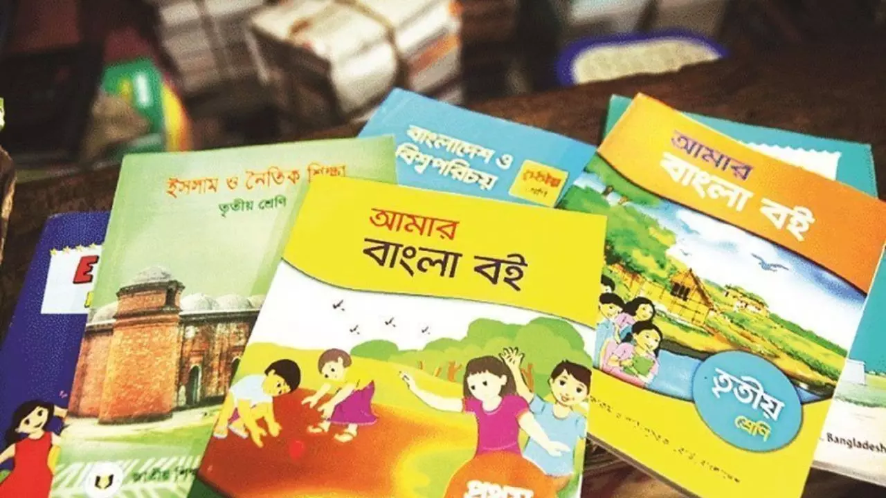 बांग्लादेश में टेक्स्टबुक से बंगबंधु और शेख हसीना गायब, आजादी में भारत का रोल भी काटा