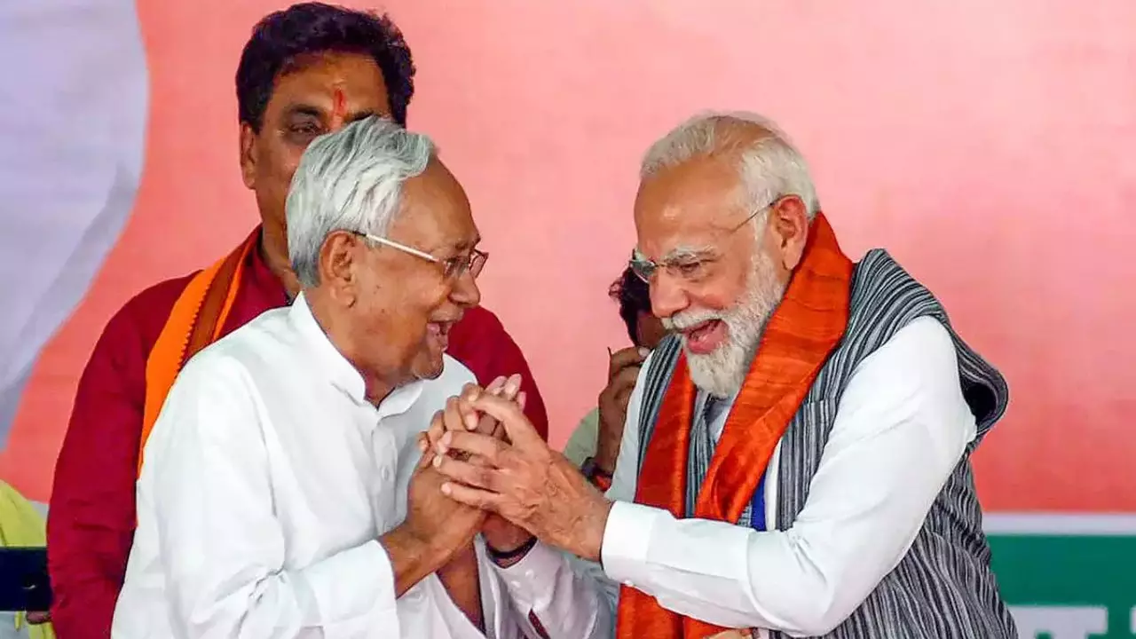 नए मंत्रिमंडल विस्तार से डगमगाई सीएम नीतीश की कुर्सी! क्या बीजेपी और चिराग मिलकर करना चाहते हैं खेल?