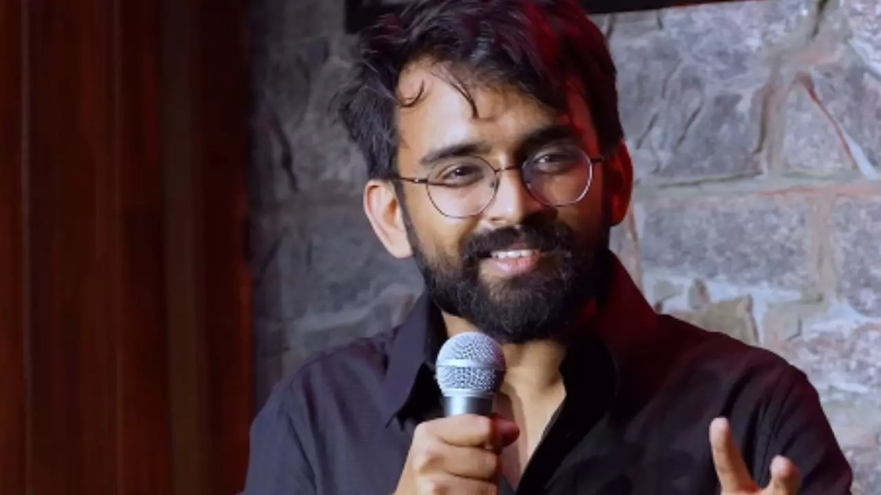 क्या आप पेरेंट्स को खुली हवा...Ranveer Allahbadia के कॉन्ट्रोवर्शियल स्टेटमेंट को विनित श्रीनिवासन ने दिया ट्विस्ट क्या आप पेरेंट्स को खुली हवा...Ranveer Allahbadia के कॉन्ट्रोवर्शियल स्टेटमेंट को विनित श्रीनिवासन ने दिया ट्विस्ट