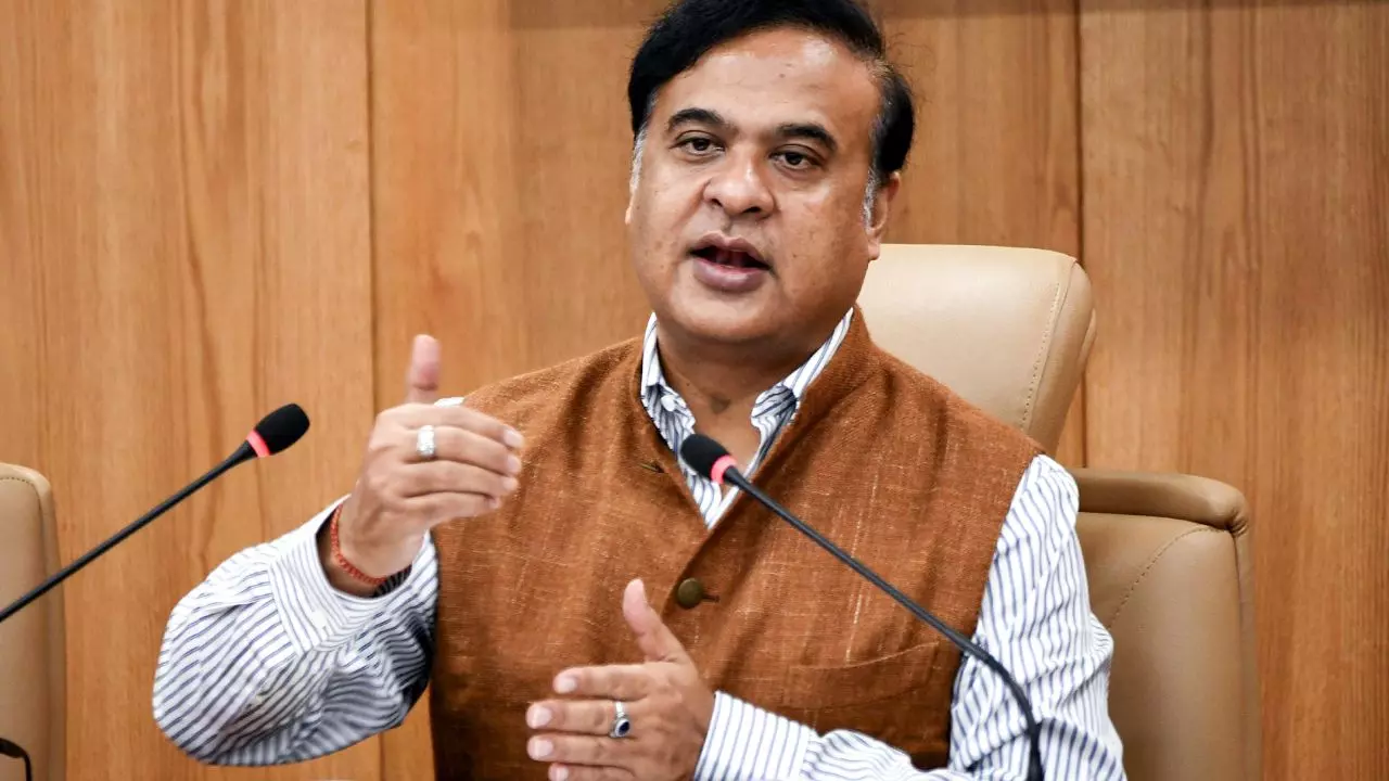 ममता बनर्जी और राहुल गांधी खत्म हो जाएंगे, लेकिन हिंदू धर्म..., ऐसा क्यों बोले असम के मुख्यमंत्री? ममता बनर्जी और राहुल गांधी खत्म हो जाएंगे, लेकिन हिंदू धर्म..., ऐसा क्यों बोले असम के मुख्यमंत्री?