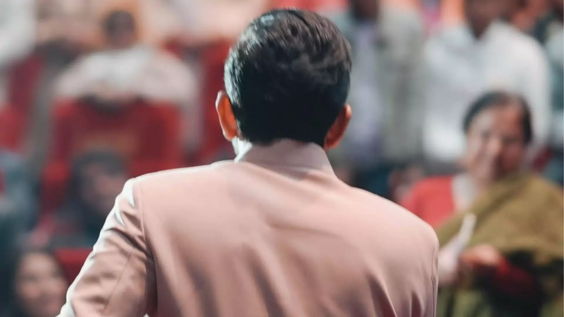 अपनी उदासी में मन्नत के बाहर बैठना पसंद करते हैं यह एक्टर, कहा- उस घर को देखकर हिम्मत मिलती है अपनी उदासी में मन्नत के बाहर बैठना पसंद करते हैं यह एक्टर, कहा- उस घर को देखकर हिम्मत मिलती है