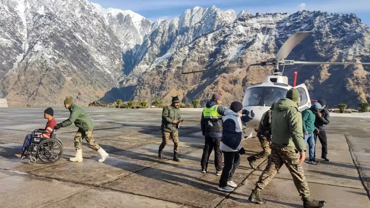 बर्फ का बड़ा टुकड़ा साइट पर गिरा और... चमोली हादसे में बचकर निकले शख्स ने बताई रूह कंपा देने वाली कहानी