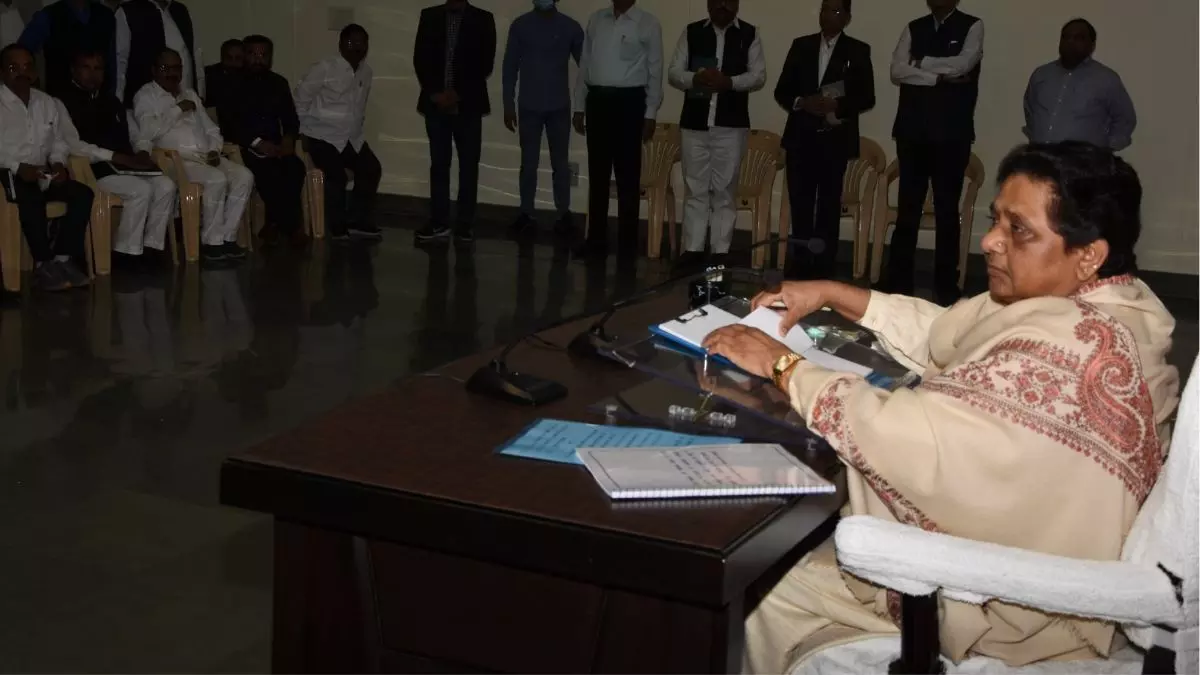 मायावती ने आकाश आनंद को BSP से निकालने की बताई असली वजह, बीजेपी बोली- पार्टी है या प्राइवेट लिमिटेड कंपनी