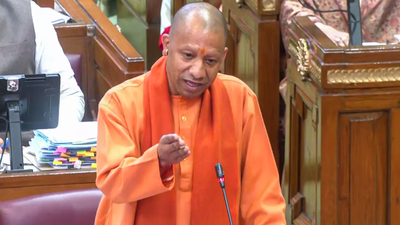 कौन सी नस दबी? UP भेज दीजिए, यहां हो जाएगा इलाज; अबू आजमी के बयान पर CM योगी का वार