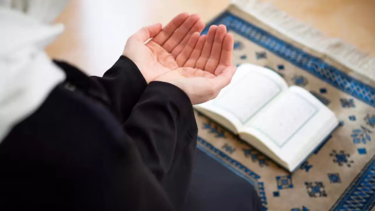 Ramadan 2025: रोज़े में ऐसे पढ़ें तरावीह की नमाज, वरना नहीं होगी बरकत