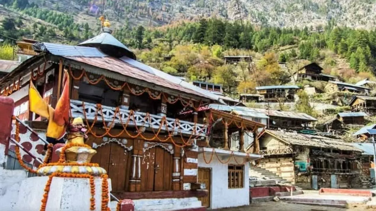 मां गंगा का मायका है मुखवा, जहां पहुंचे पीएम मोदी, 5 किमी दूर ही है मिनी स्विट्ज़रलैंड; जानें खास बातें