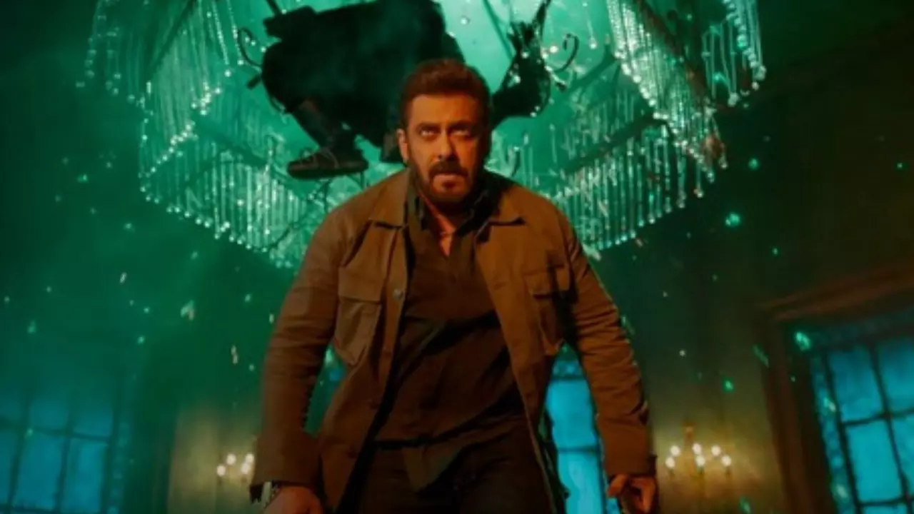 Salman Khan और Rashmika Mandanna स्टारर फिल्म Sikandar है रीमेक? निर्देशक एआर मुरुगादौस ने तोड़ी चुप्पी