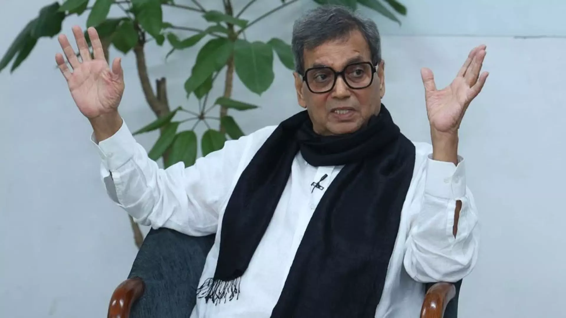 इंडस्ट्री में करोड़ों के बजट में बनने वाली फिल्मों और एक्टर्स की भारी-भरकम फीस से नाराज हुए Subhash Ghai इंडस्ट्री में करोड़ों के बजट में बनने वाली फिल्मों और एक्टर्स की भारी-भरकम फीस से नाराज हुए Subhash Ghai
