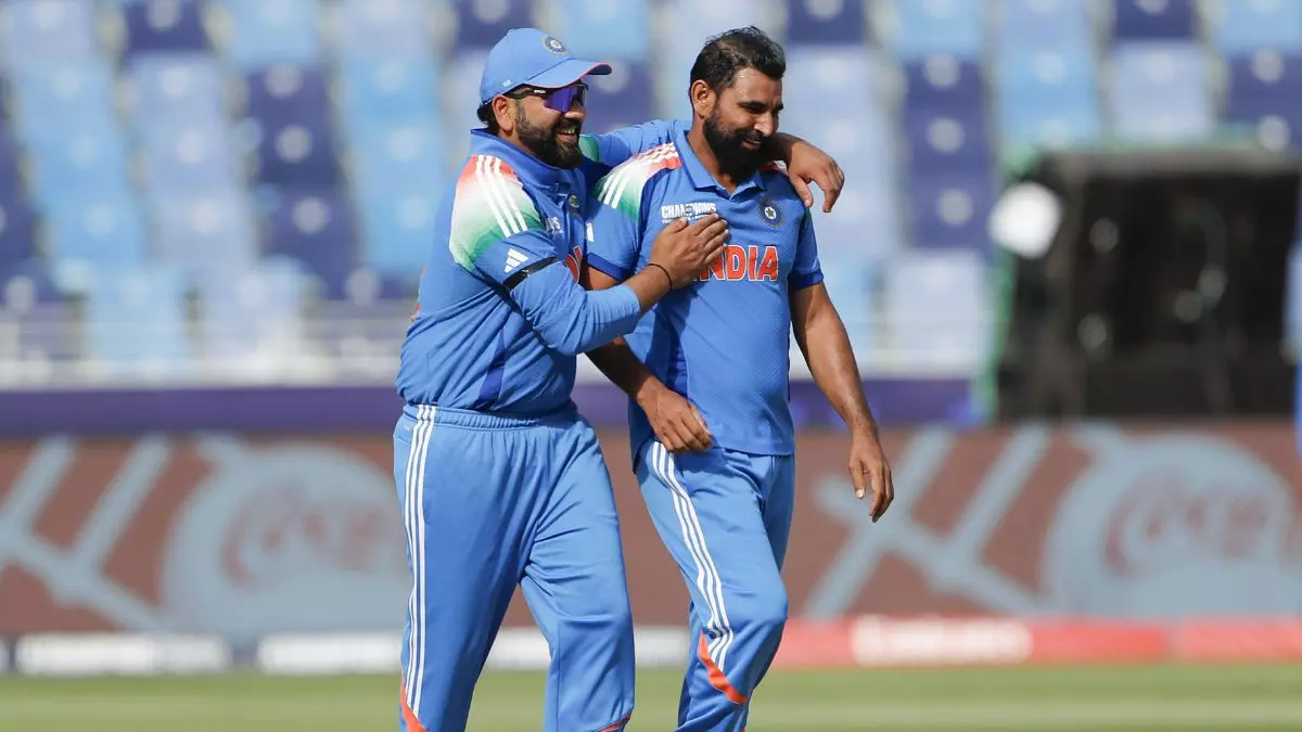 ICC Finals में सबसे ज्यादा विकेट चटकाने वाले गेंदबाज बने मोहम्मद शमी, मिचेल स्टार्क को छोड़ा पीछे