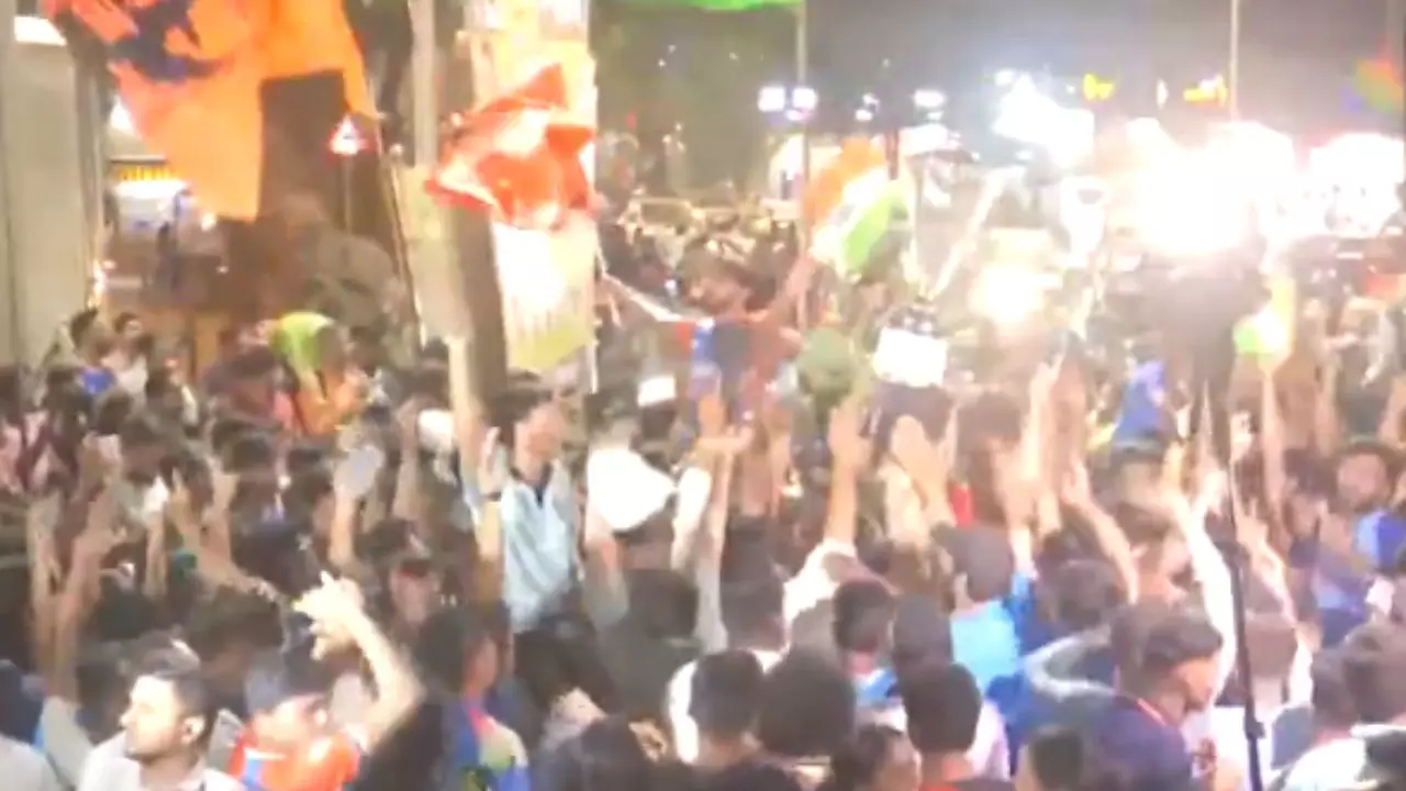 होली से पहले दिवाली! चैम्पियंस ट्रॉफी के जीत के जश्न में हिंदुस्तान, देखें 5 VIDEO