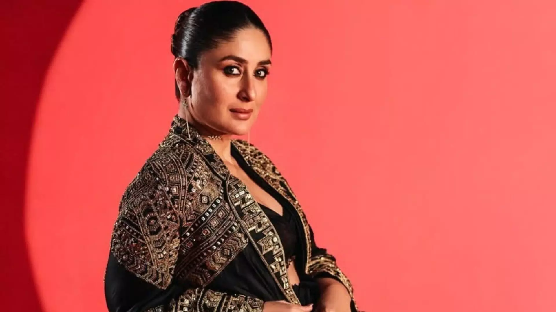 इंटिमेंट सीन से दूर रहना पसंद करती हैं Kareena Kapoor, बताई एक्ट्रेस ने बड़ी वजह इंटिमेंट सीन से दूर रहना पसंद करती हैं Kareena Kapoor, बताई एक्ट्रेस ने बड़ी वजह