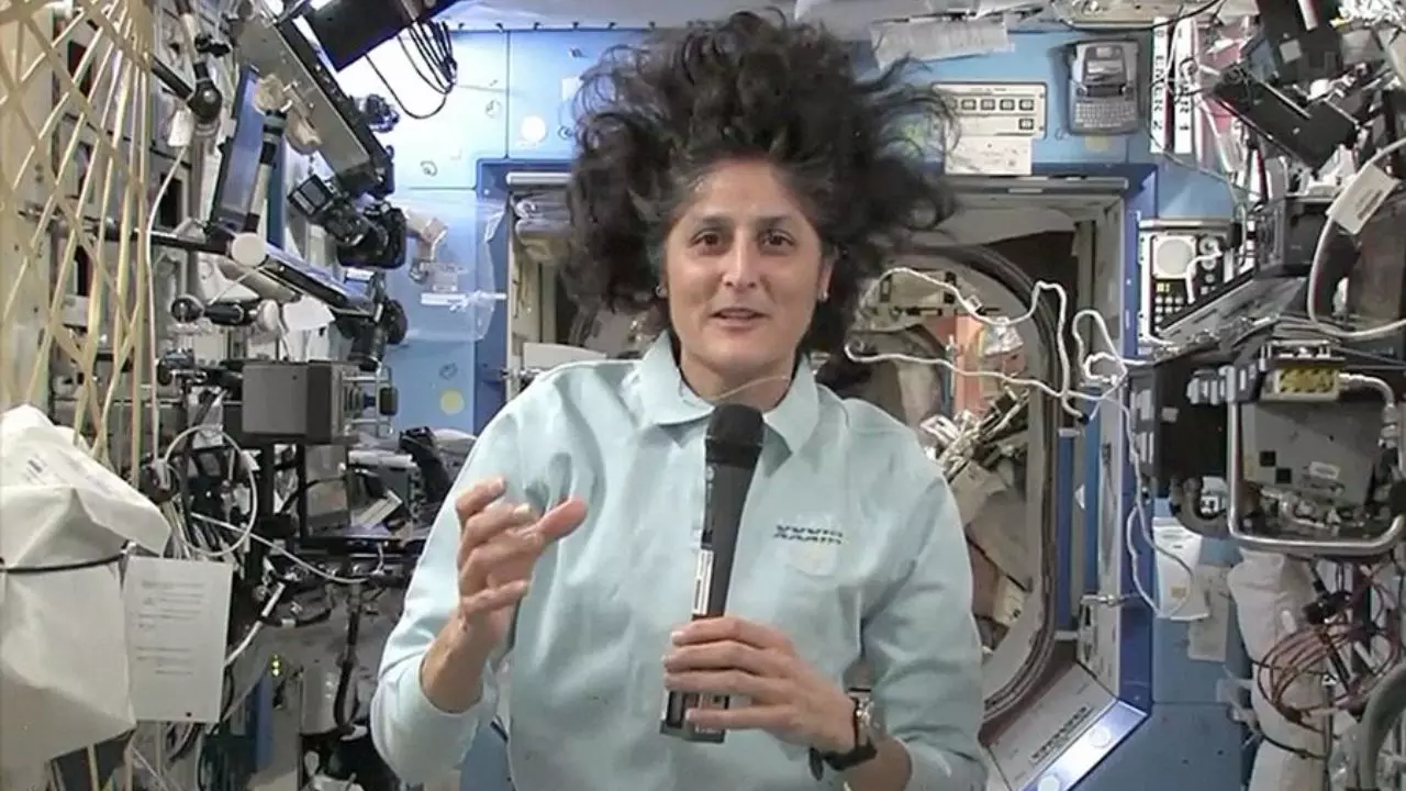 Sunita Williams को स्पेस से वापस लाने की कोशिश नाकाम! SpaceX रॉकेट में लॉन्चिंग से पहले आई खराबी Sunita Williams को स्पेस से वापस लाने की कोशिश नाकाम! SpaceX रॉकेट में लॉन्चिंग से पहले आई खराबी