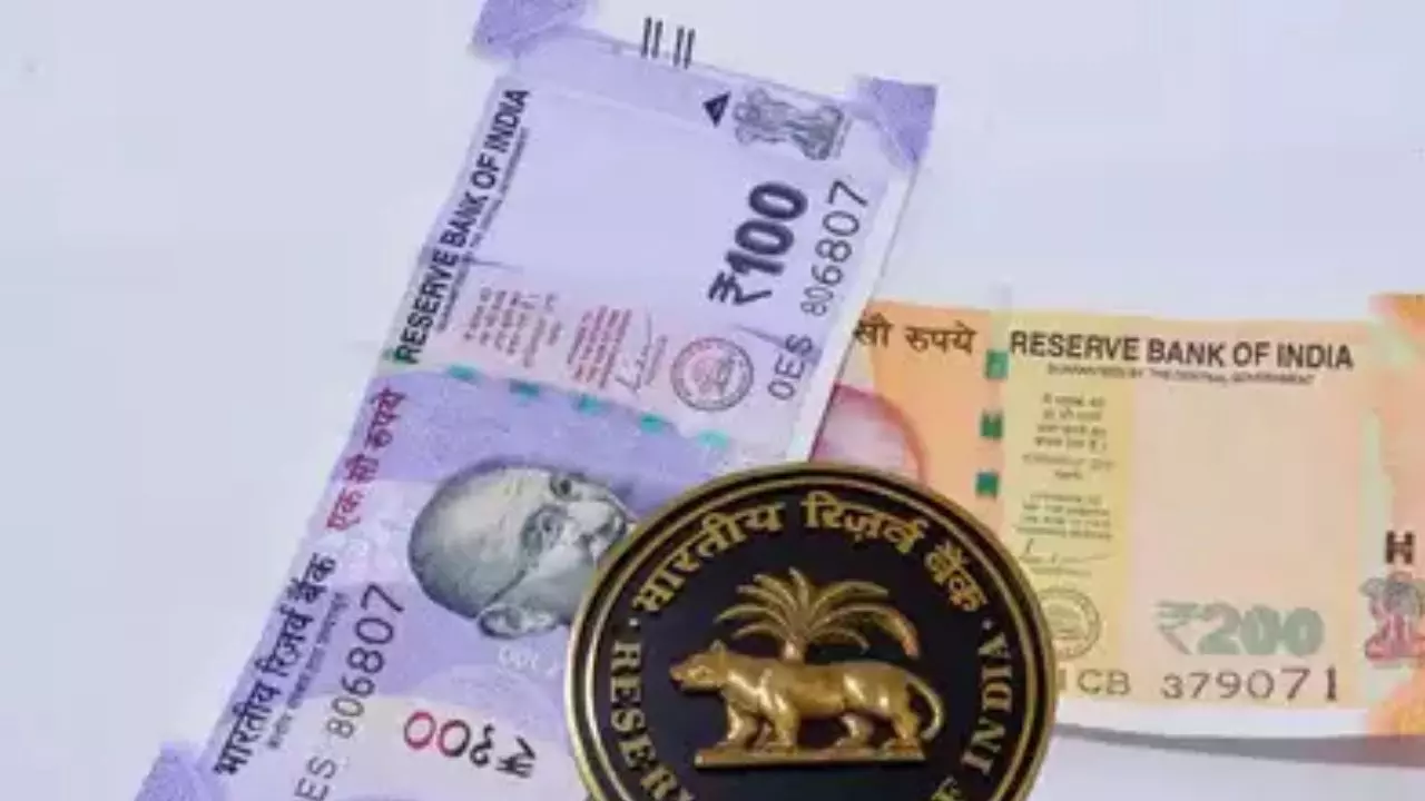 100 और 200 के नए नोट लेने को हो जाइए तैयार, जानें क्या होगा पुराने नोटों का; कहीं 2000 वाले की तरह तो...