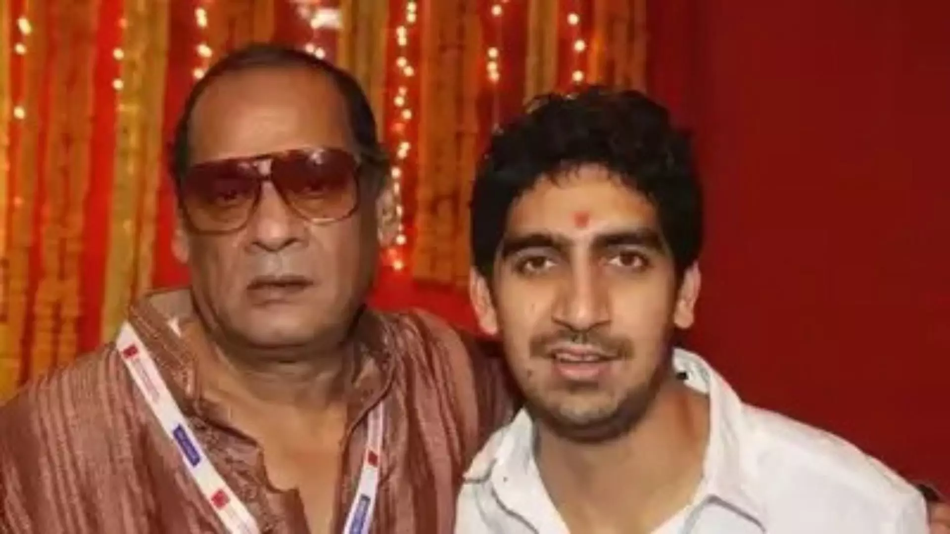 पंचतत्व में विलीन हुए Deb Mukherjee, एक्टर Ranbir Kapoor ने दिया कंधा