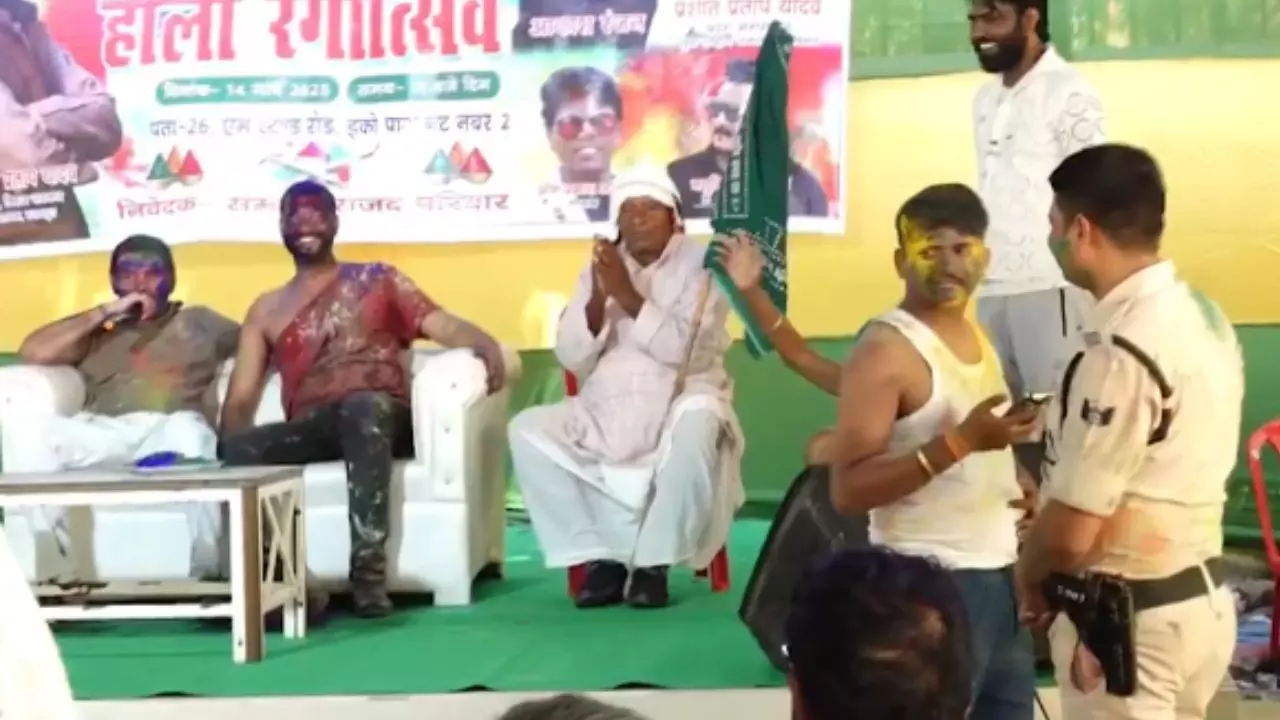 ए सिपाही, ठुमका लगाओ नहीं तो सस्पेंड कर..., तेज प्रताप यादव का VIDEO VIRAL