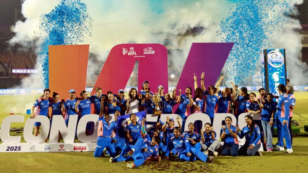 WPL 2025 जीतने पर MI पर जमकर हुई पैसों की बारिश, DC और GG भी हुई मालामाल; जानें किसे कितना मिला? WPL 2025 जीतने पर MI पर जमकर हुई पैसों की बारिश, DC और GG भी हुई मालामाल; जानें किसे कितना मिला?