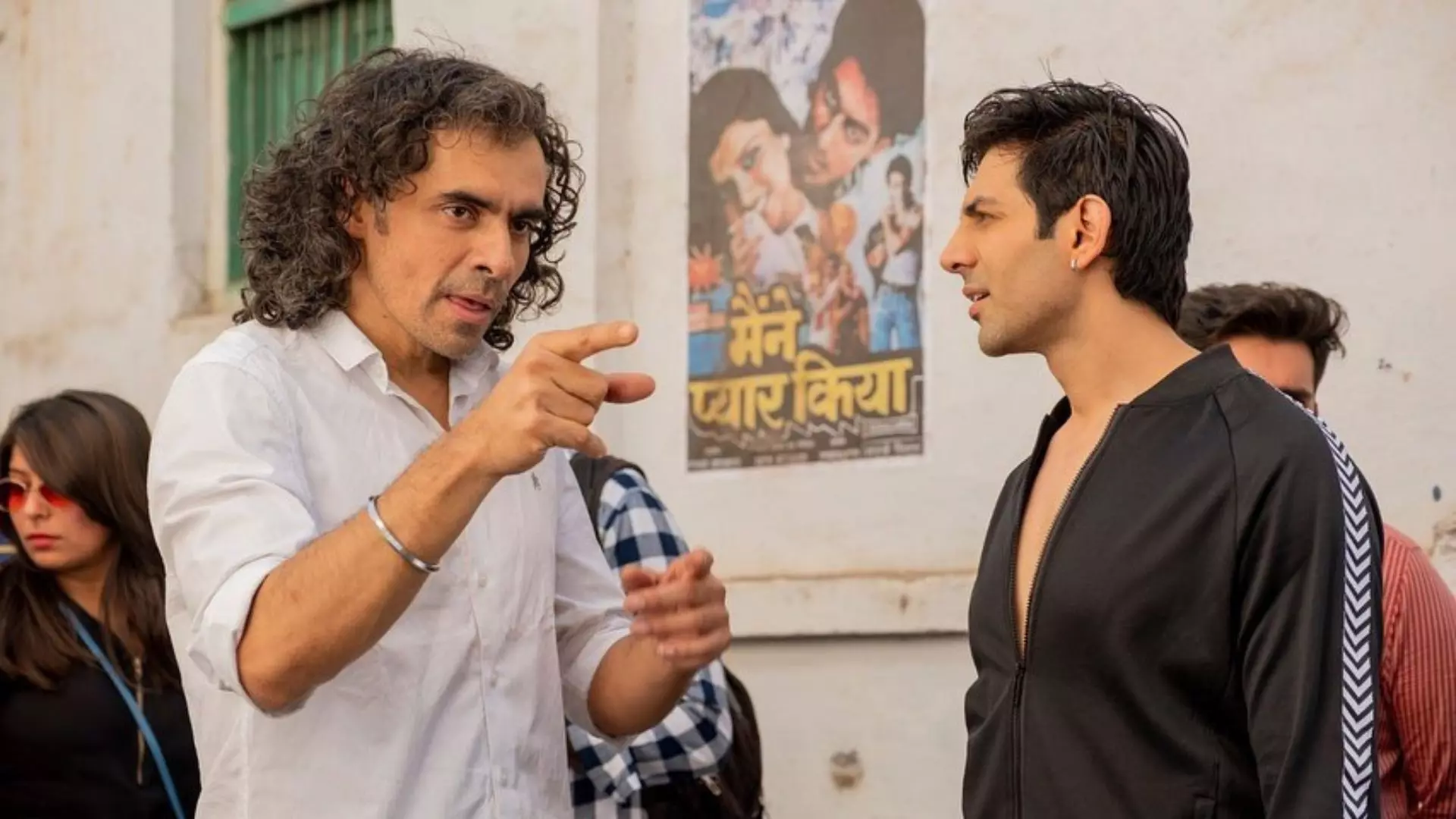 मैंने बहुत कोशिश की थी... Love Aaj Kal 2 के बुरी तरह से फ्लॉप होने पर Imtiaz Ali ने दिया रिएक्शन मैंने बहुत कोशिश की थी... Love Aaj Kal 2 के बुरी तरह से फ्लॉप होने पर Imtiaz Ali ने दिया रिएक्शन