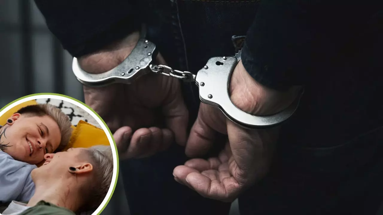 सेक्स के बीच पार्टनर को आया हार्ट अटैक, बेसहारा छोड़ने के आरोप में शख्स पहुंचा सलाखों के पीछे सेक्स के बीच पार्टनर को आया हार्ट अटैक, बेसहारा छोड़ने के आरोप में शख्स पहुंचा सलाखों के पीछे