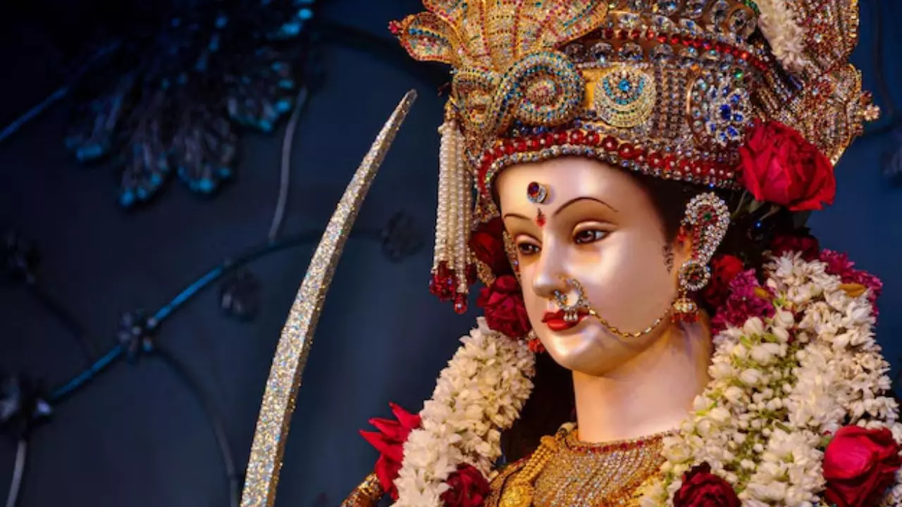 Chaitra Navratri 2025: जानें इस बार किस वाहन पर सवार होकर आएंगी मां दुर्गा?