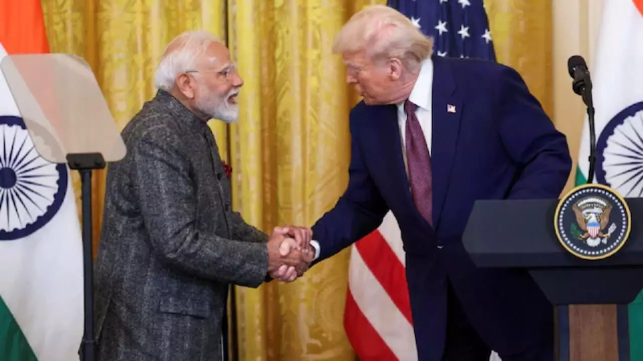 आतंक का साथ देने वाले पाक पर सर्जिकल रणनीति, भारत को अमेरिका से मिला सैन्य समर्थन; 1100 करोड़ की डील मंजूर आतंक का साथ देने वाले पाक पर सर्जिकल रणनीति, भारत को अमेरिका से मिला सैन्य समर्थन; 1100 करोड़ की डील मंजूर
