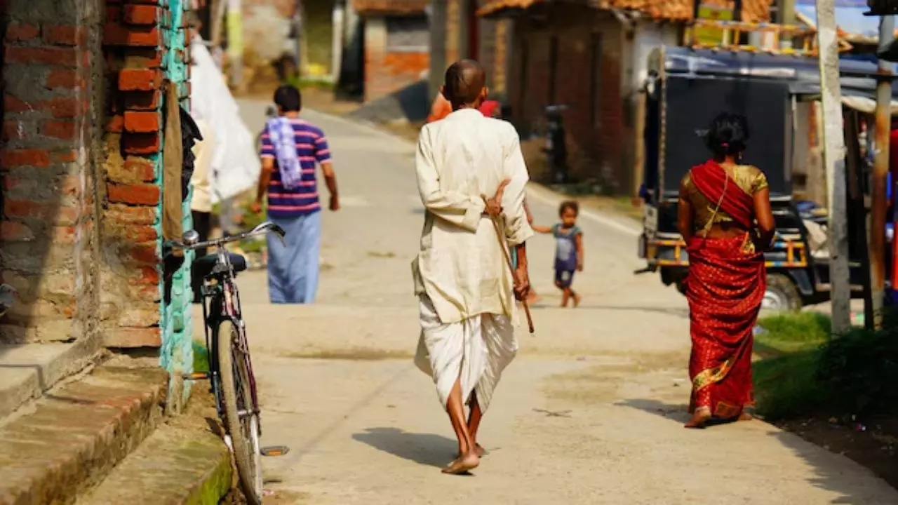 न गाड़ी न घोड़ा, आखिर क्यों हरियाणा के इस गांव के लोग ट्यूब से सफर करने को हुए थे मजबूर?